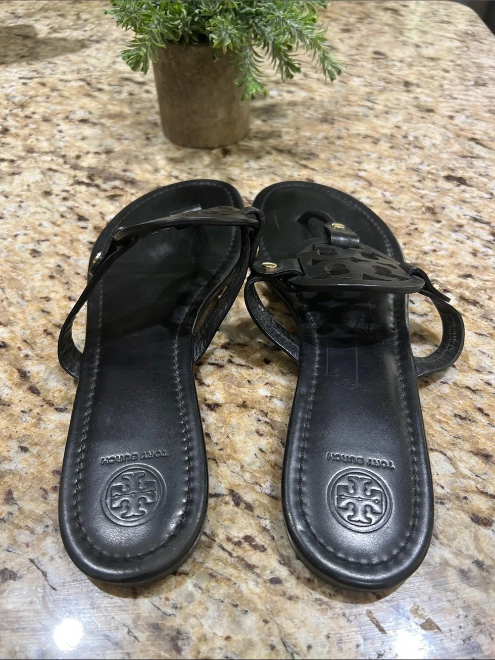 TORY BURCH Miller Black Leather Thong Sandal 11M